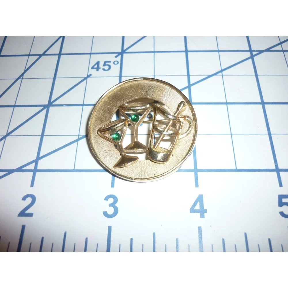 Vtg Mid Century Gold Tone Cocktail Martini Brooch Green Olive Rhinestone Pin